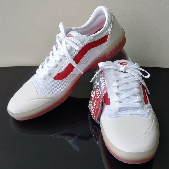 Vans Men's Ave Sport Leather / Mesh Low Top Sneaker in Cool Looking - Picture 11 of 13